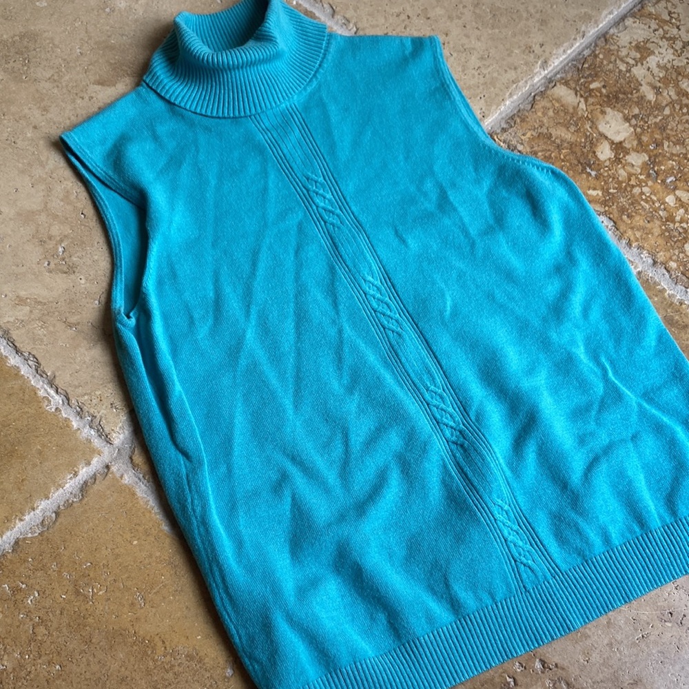 Nonveanx teal sleeveless turtleneck Great condition - Picture 2 of 10